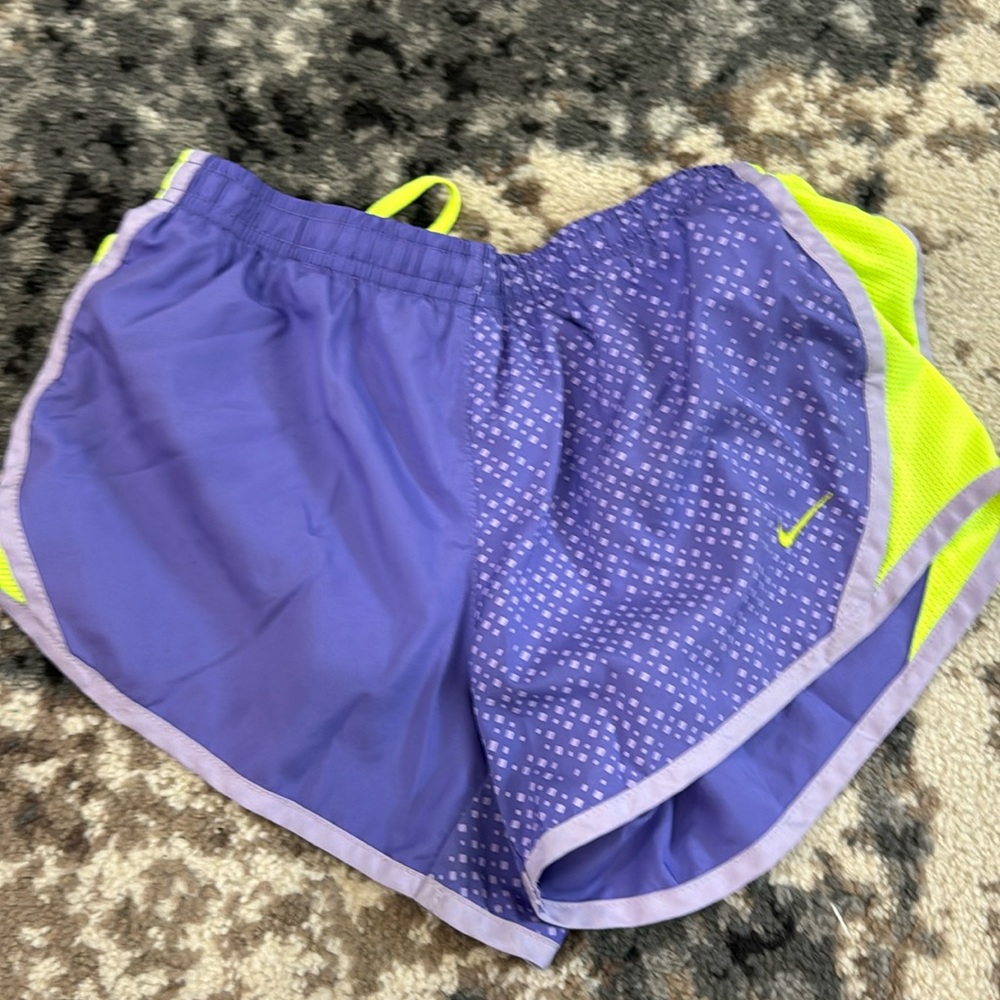 Girls Nike shorts small